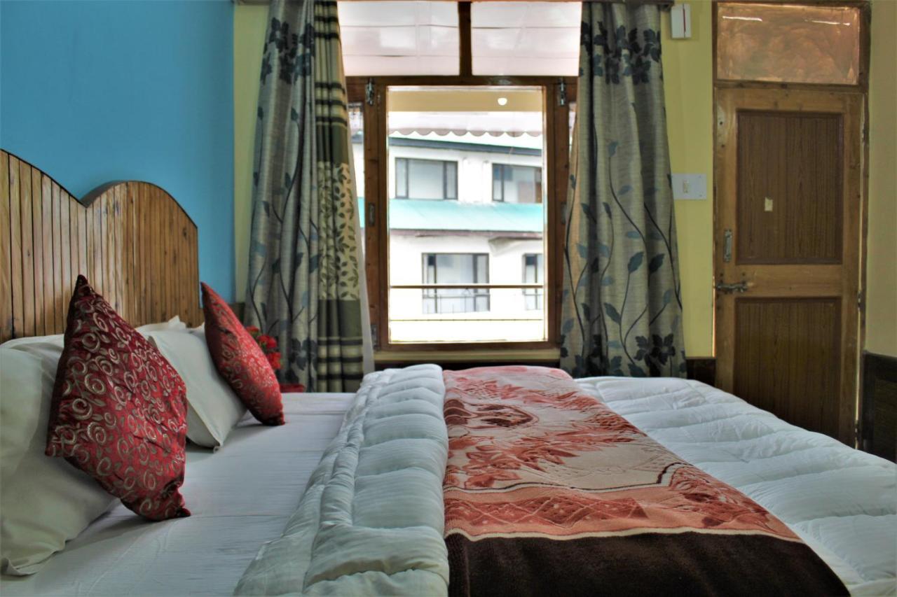 Hotel New Royal Manāli Εξωτερικό φωτογραφία