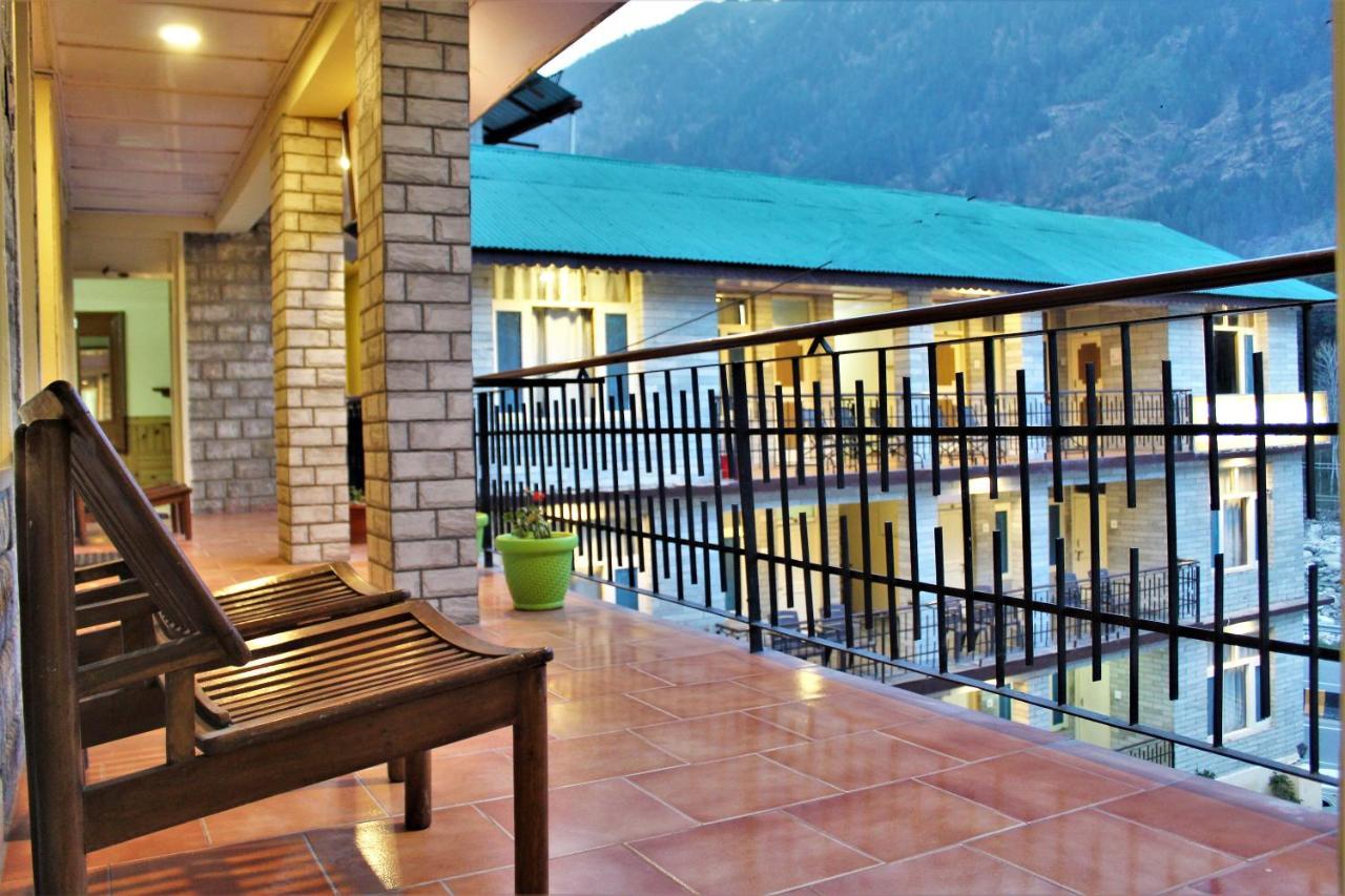 Hotel New Royal Manāli Εξωτερικό φωτογραφία