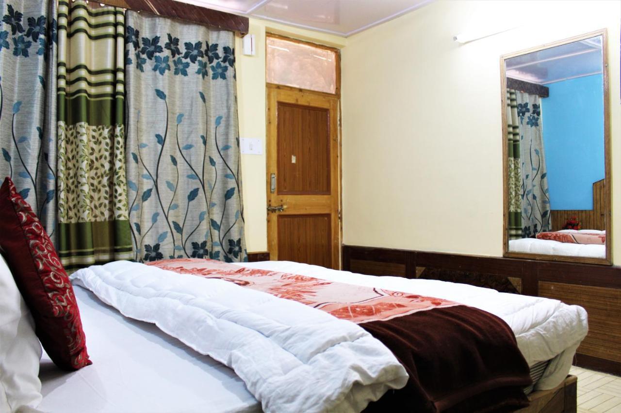 Hotel New Royal Manāli Εξωτερικό φωτογραφία