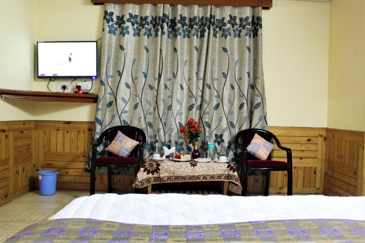 Hotel New Royal Manāli Εξωτερικό φωτογραφία
