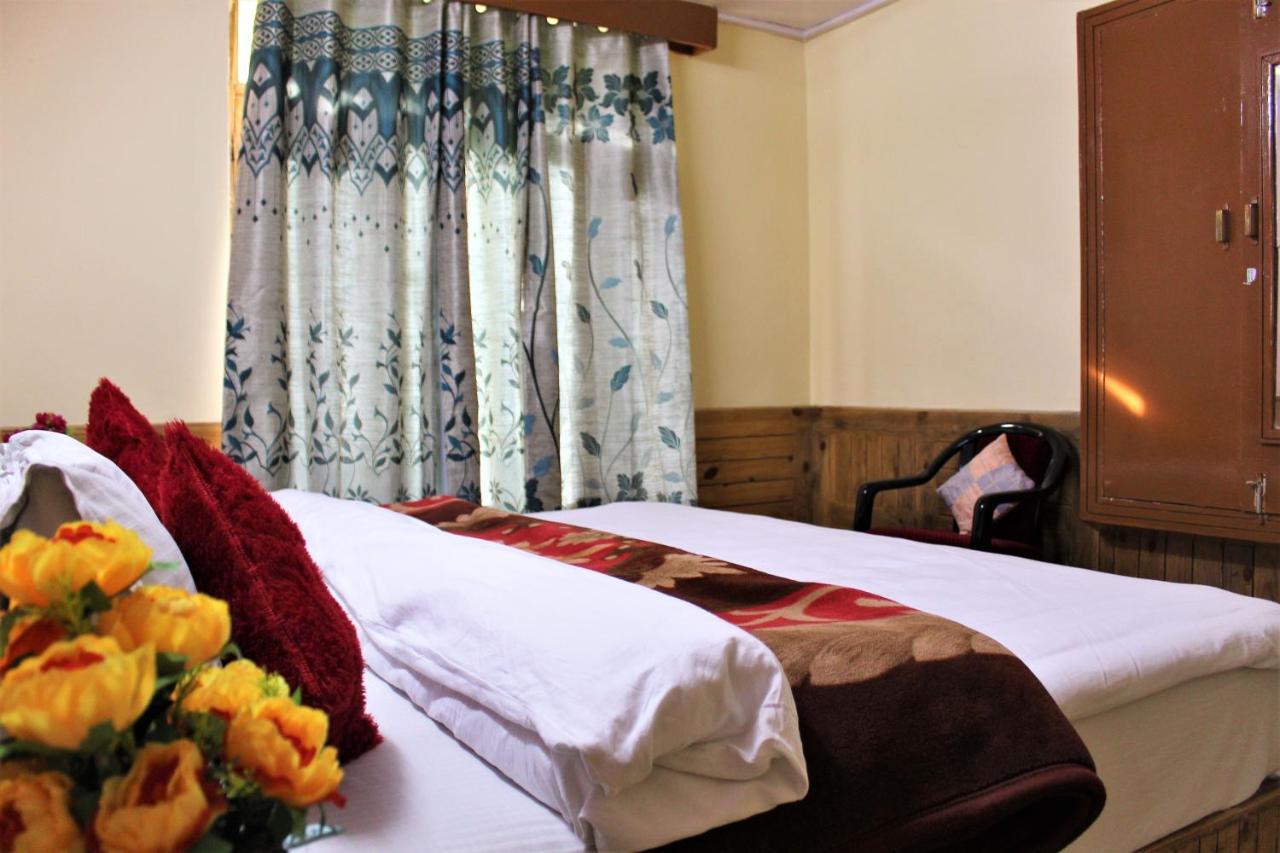 Hotel New Royal Manāli Εξωτερικό φωτογραφία